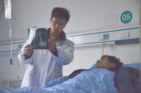 “治愈系”的候医生：经常去资助 总是去慰藉
